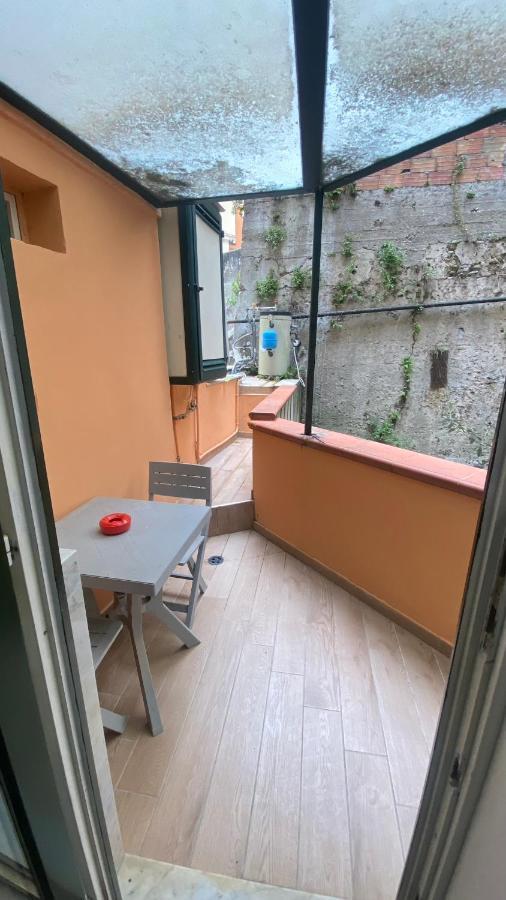 Petros Room Camere Салерно Екстериор снимка