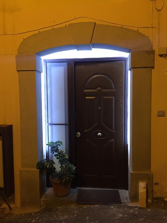 Petros Room Camere Салерно Екстериор снимка