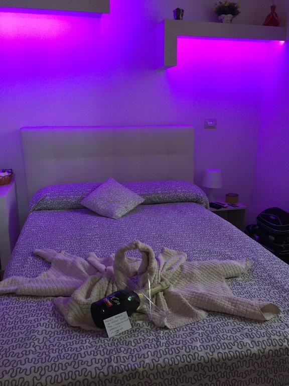 Petros Room Camere Салерно Екстериор снимка