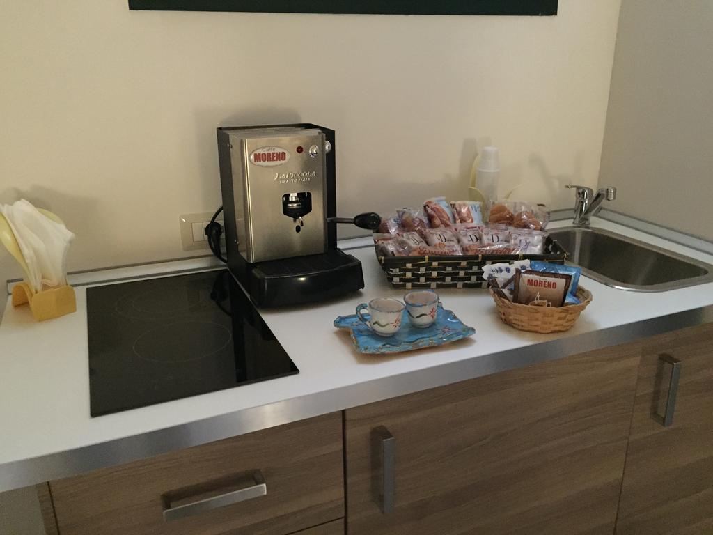 Petros Room Camere Салерно Стая снимка