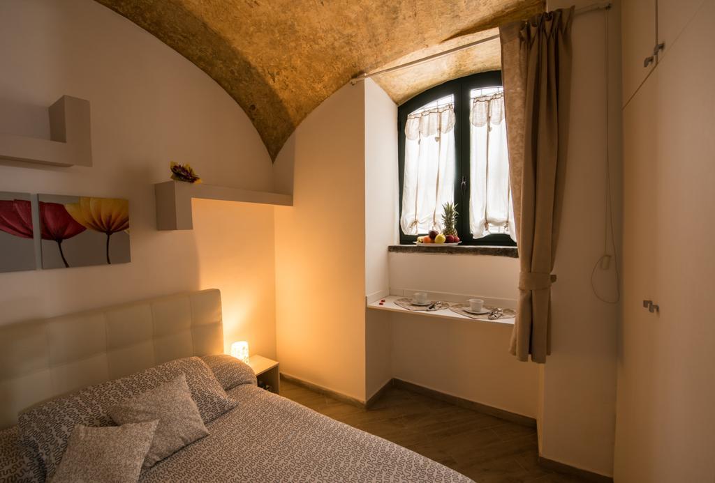 Petros Room Camere Салерно Екстериор снимка