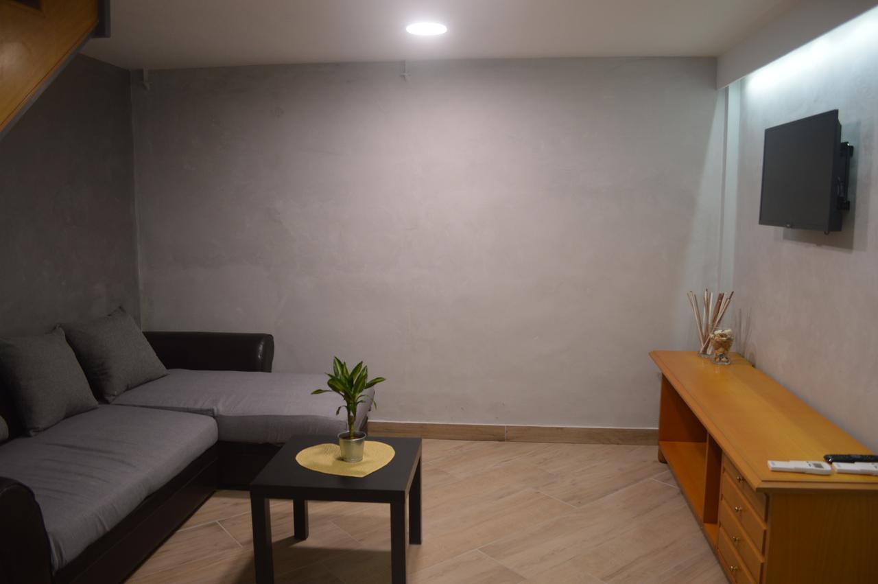Petros Room Camere Салерно Екстериор снимка