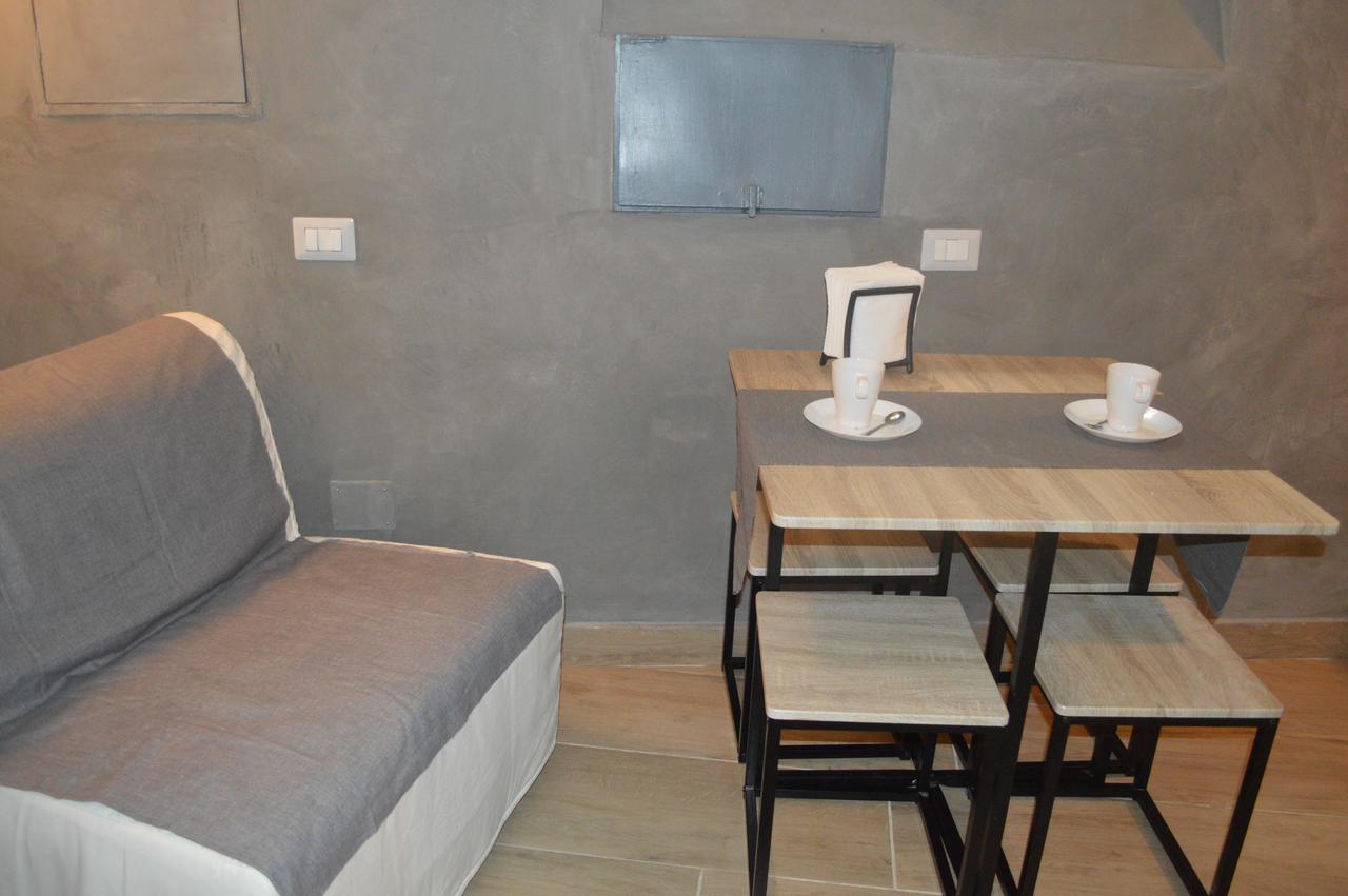 Petros Room Camere Салерно Екстериор снимка